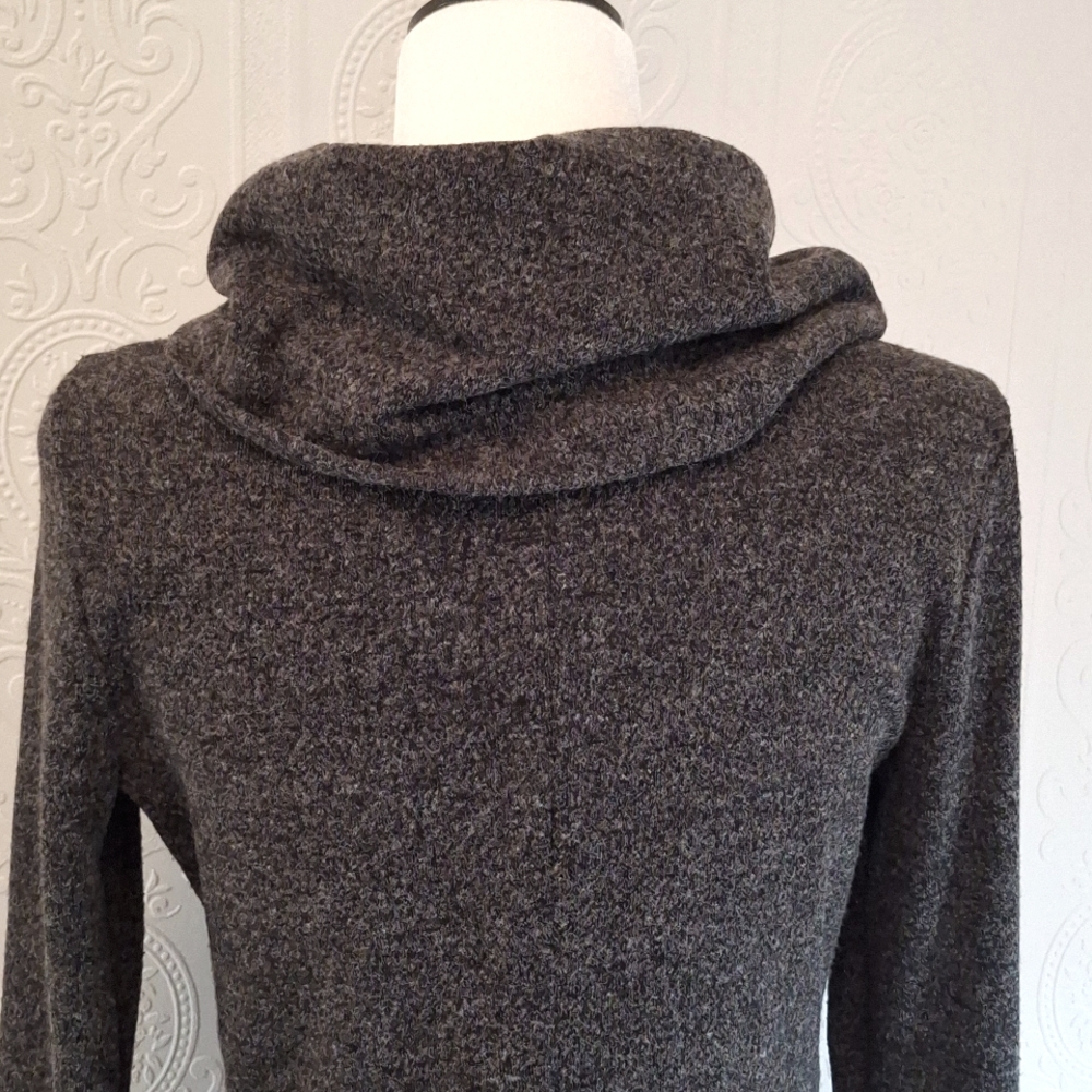 Grey knit dress - Picture 4 of 7